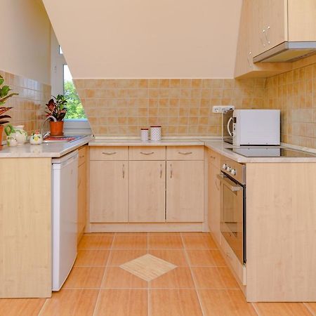 Illes Apartmanok Ii. Hajdúszoboszló Eksteriør bilde
