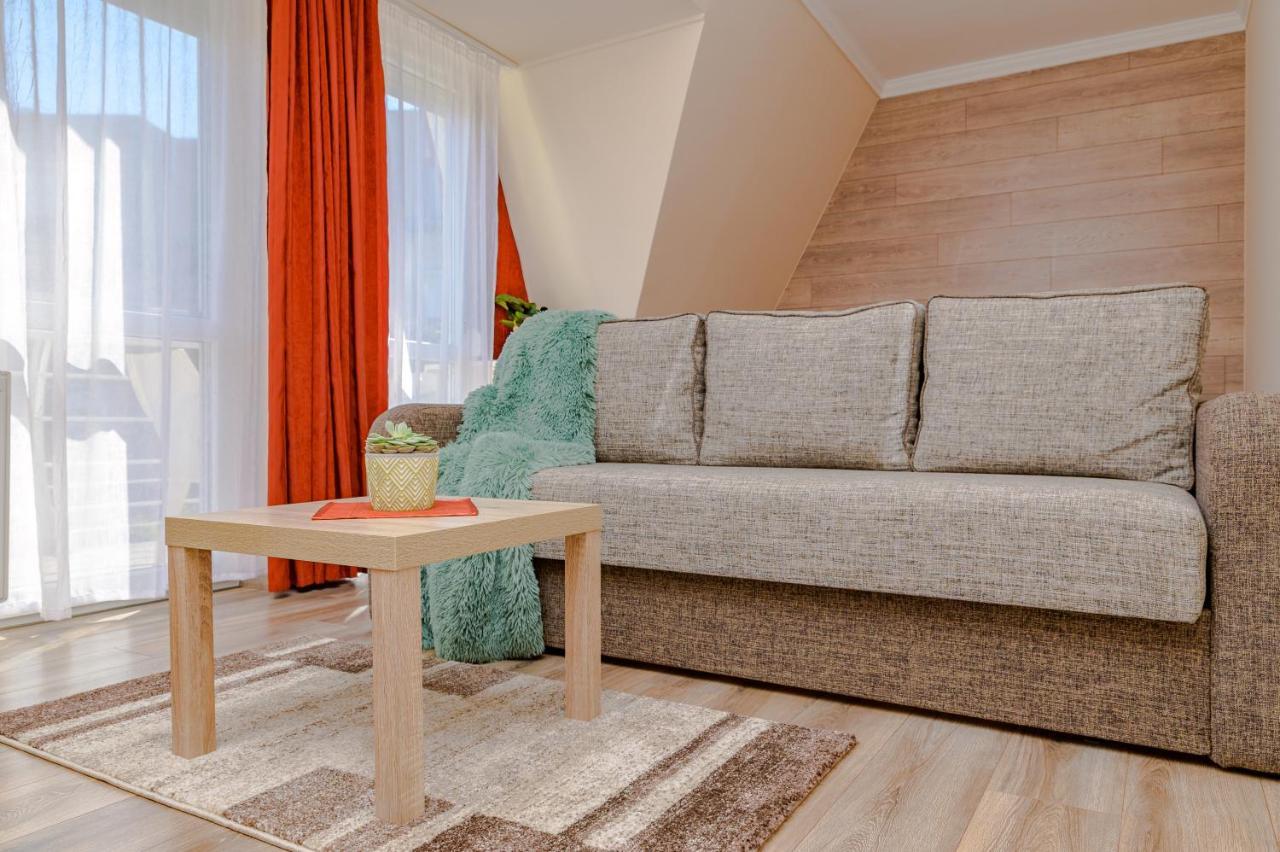 Illes Apartmanok Ii. Hajdúszoboszló Eksteriør bilde