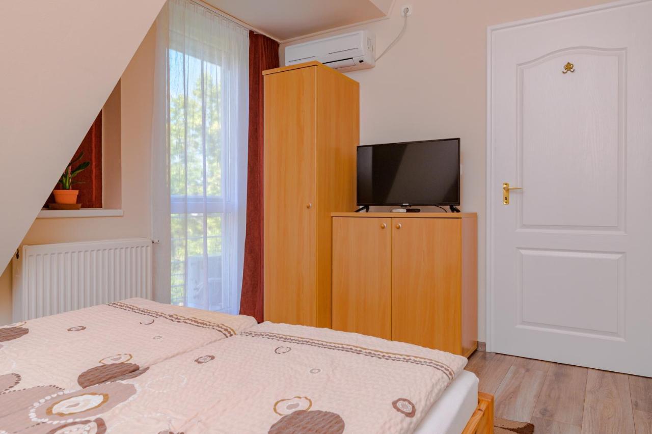 Illes Apartmanok Ii. Hajdúszoboszló Eksteriør bilde